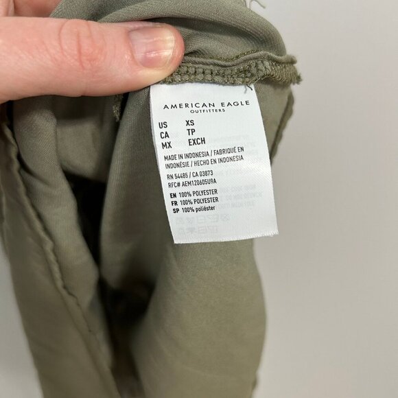 American Eagle Outfitters Olive Green Sleeveless Halter Blouse Top Size XS - Picture 3 of 5